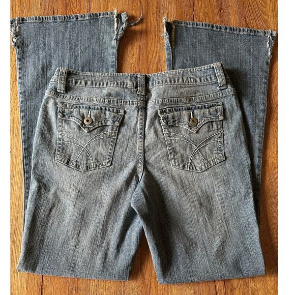 SO Vtg Low Rise Flare Jeans Size 11 Regular - Picture 1 of 8